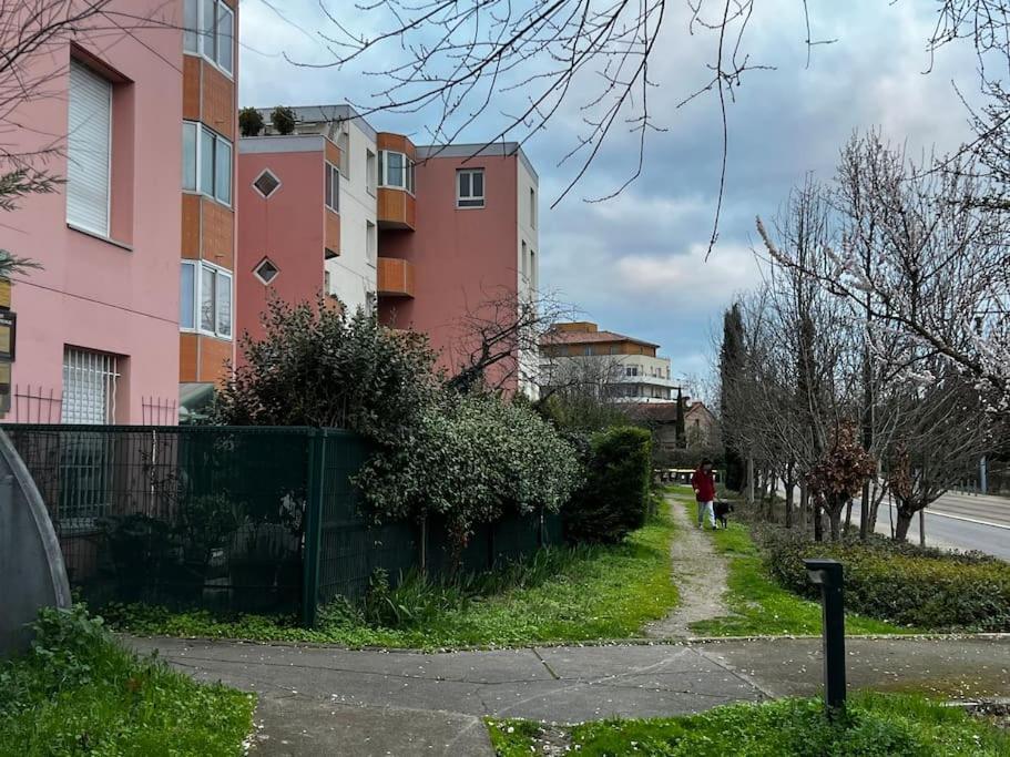 Apartamento Apparemment Blagnac Proche Tram Exterior foto